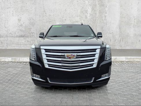 Used 2020 Cadillac Escalade ESV Platinum image 3