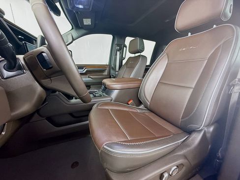 Used 2024 GMC Sierra 3500 Denali w/ Denali Reserve Package image 11