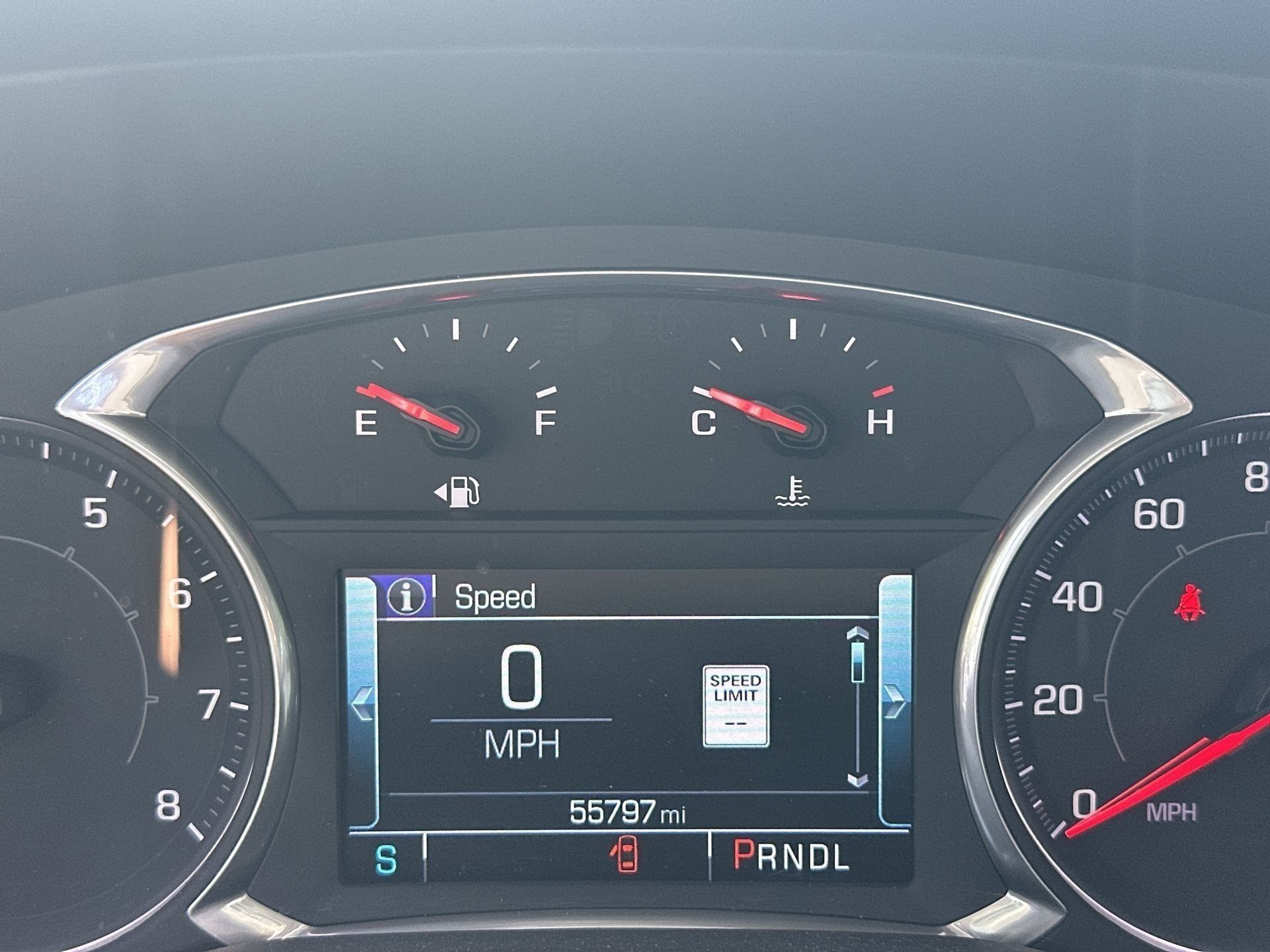 Used 2017 GMC Acadia SLT FWD image 4
