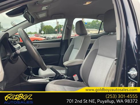 Used 2017 Toyota Corolla LE w/ Carpet Mat Package (TMS) FWD image 12