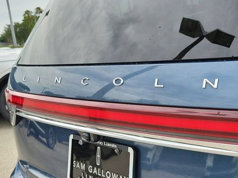 Certified 2020 Lincoln Aviator Reserve w/ Equipment Group 202A AWD/4WD image 7