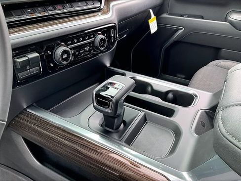 New 2026 Chevrolet Silverado 1500 RST w/ Redline Edition AWD/4WD image 13