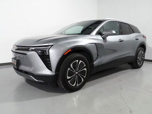 Used 2024 Chevrolet Blazer EV LT image 9