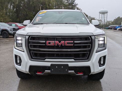Used 2021 GMC Yukon XL AT4 w/ AT4 Premium Package image 9