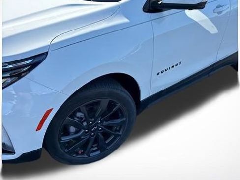 Used 2022 Chevrolet Equinox RS w/ RS Leather Package FWD image 7