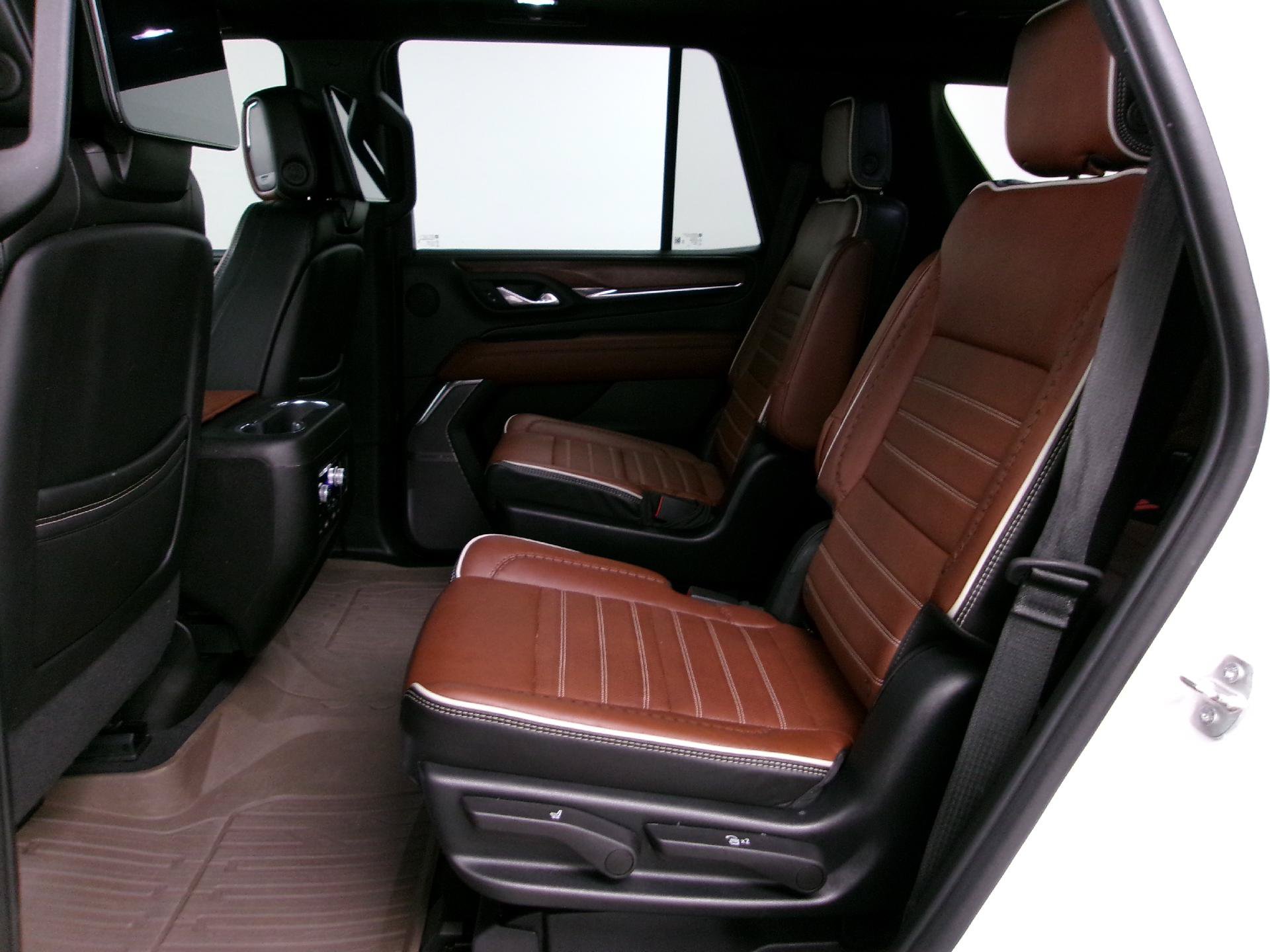 Used 2023 GMC Yukon Denali Ultimate AWD/4WD image 11