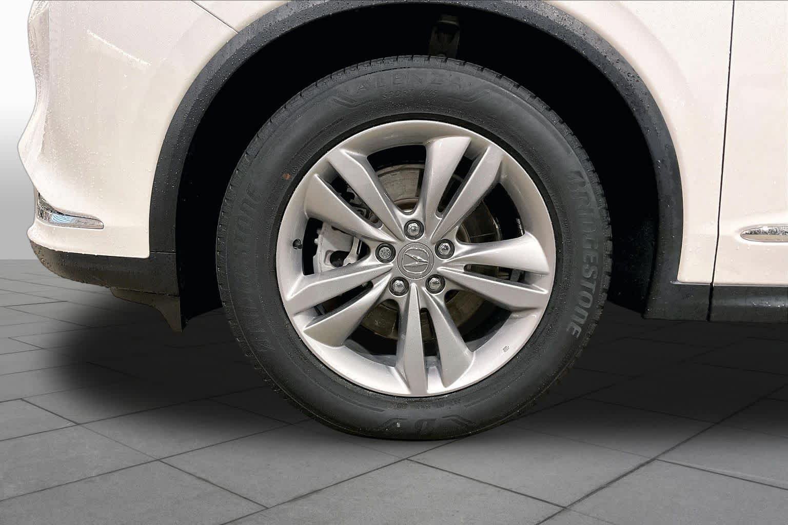 Certified 2024 Acura MDX FWD image 11