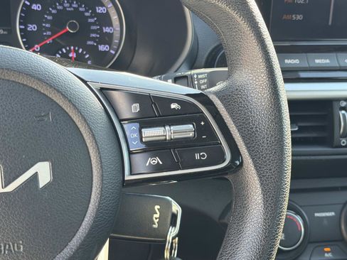 Used 2023 Kia Forte LXS image 10