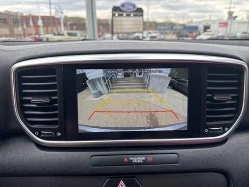 Used 2020 Kia Sportage S image 31