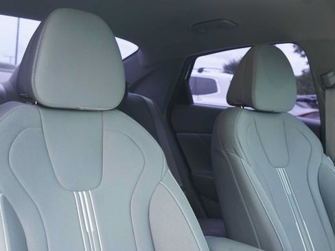 Used 2021 Hyundai Elantra SEL w/ Cargo Package FWD image 27
