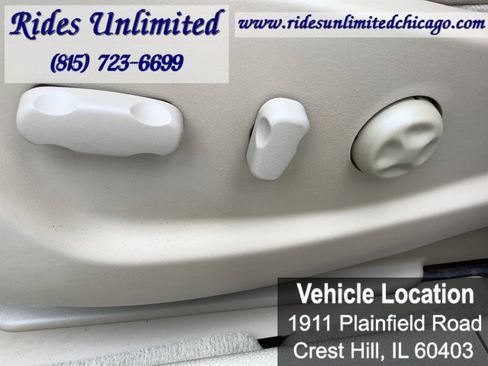Used 2007 Cadillac DTS Luxury I w/ Trunk Convenience Package FWD image 12