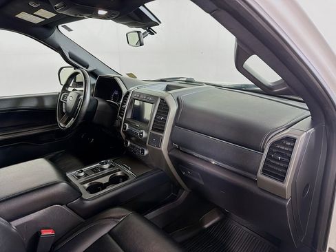 Used 2019 Ford Expedition Max XLT w/ Equipment Group 202A AWD/4WD image 27