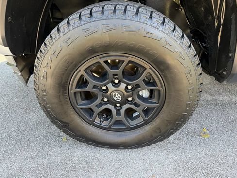 Used 2019 Toyota Tacoma SR w/ SX Package RWD image 10