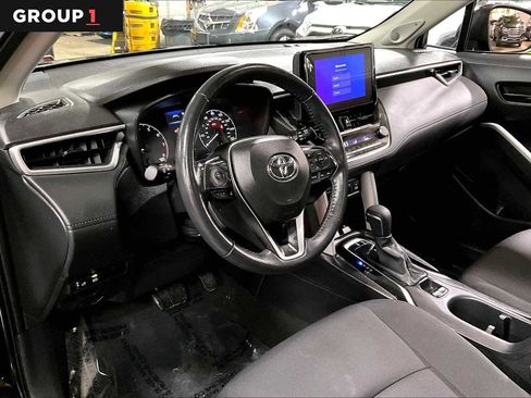 Certified 2024 Toyota Corolla Cross LE image 18