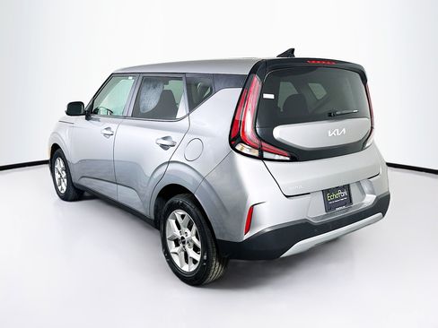 Used 2025 Kia Soul LX w/ LX Technology Package FWD image 5
