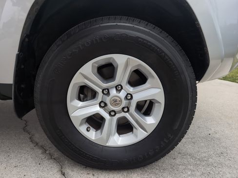 Used 2018 Toyota 4Runner SR5 image 13