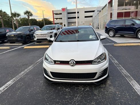 Used 2015 Volkswagen GTI SE FWD image 5
