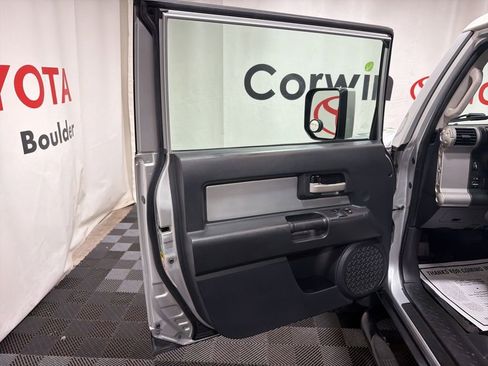 Used 2008 Toyota FJ Cruiser 4WD image 18
