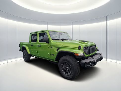 New 2026 Jeep Gladiator Sport AWD/4WD image 3
