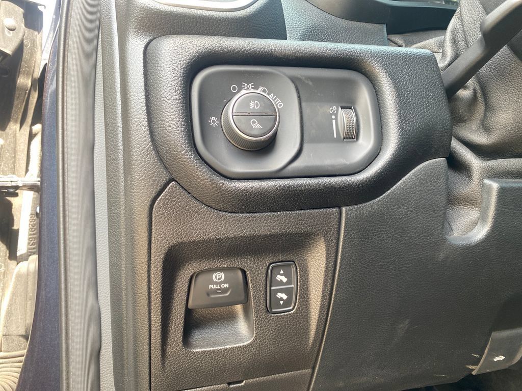 Used 2021 RAM 1500 Lone Star AWD/4WD image 47