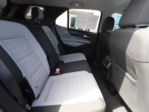 Used 2024 Chevrolet Equinox LS FWD image 24