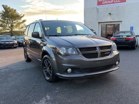 Used 2017 Dodge Grand Caravan GT image 16