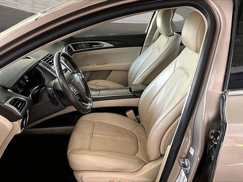 Used 2018 Lincoln MKZ Reserve w/ Climate Package FWD image 20