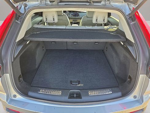 Used 2023 Cadillac XT4 Premium Luxury image 15