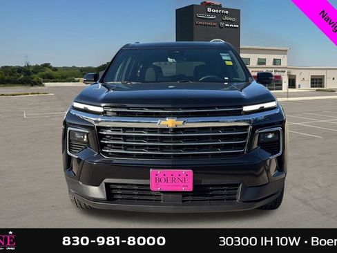 Used 2026 Chevrolet Traverse LT w/ Driver Confidence Package FWD image 8