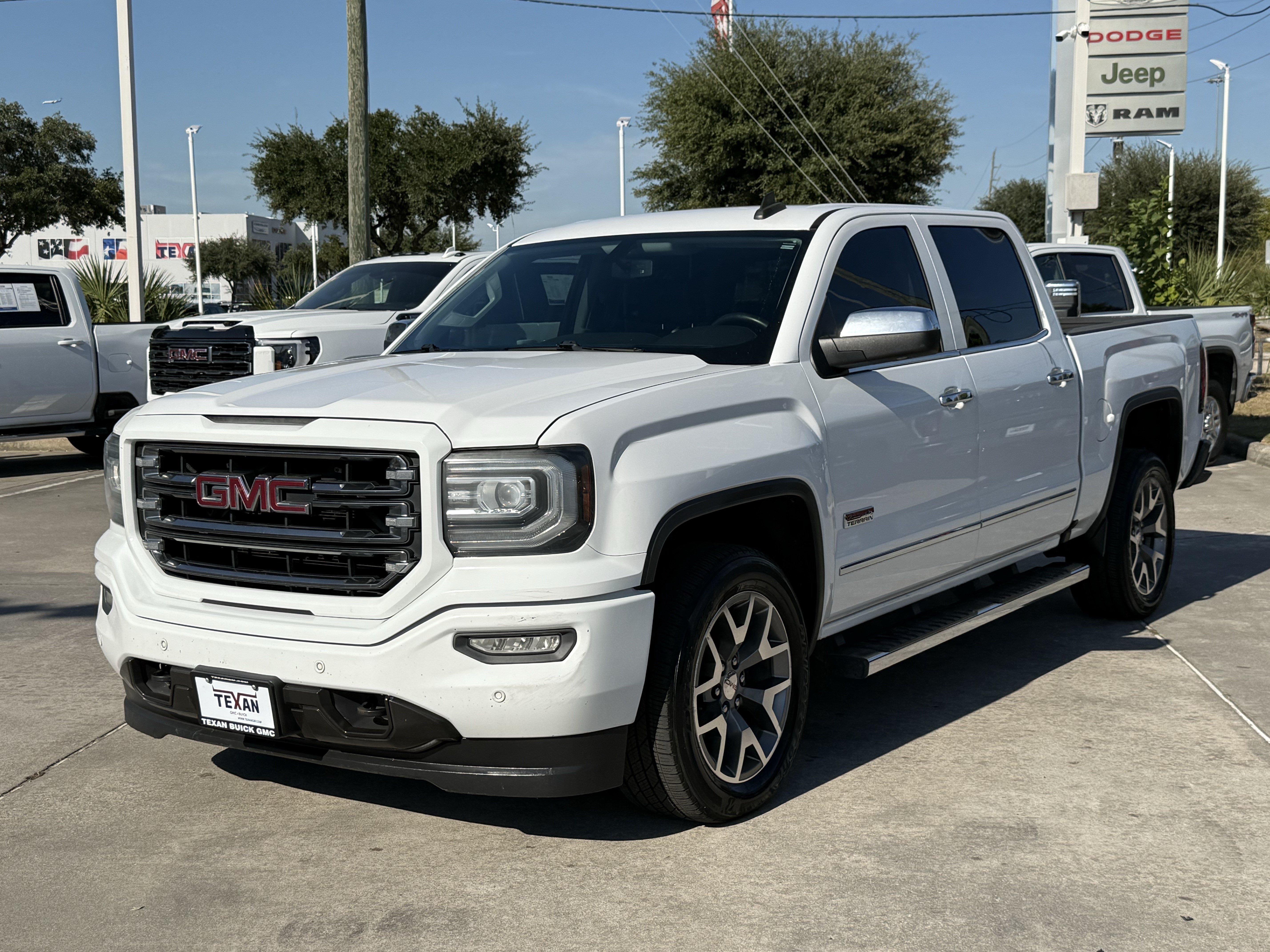 Used 2016 GMC Sierra 1500 SLT w/ All-Terrain Package AWD/4WD image 9