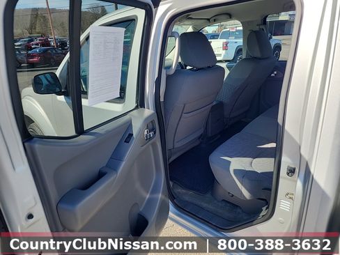 Used 2018 Nissan Frontier SV image 22