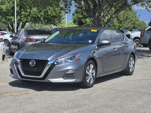Used 2020 Nissan Altima 2.5 S FWD image 2