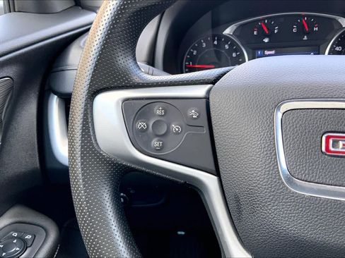 Used 2024 GMC Terrain SLE FWD image 22