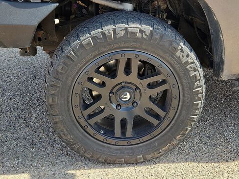 Used 2013 Toyota Tundra Platinum image 8