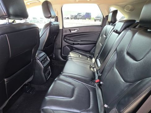 Used 2020 Ford Edge Titanium AWD/4WD image 13