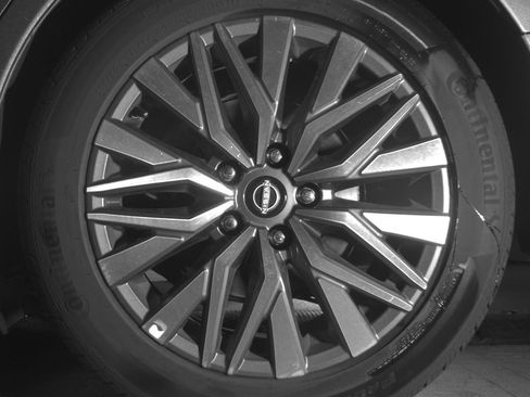 Used 2025 Nissan Altima 2.5 SV image 14