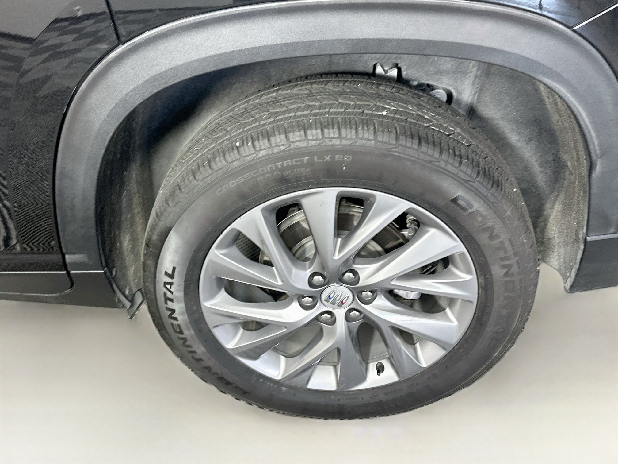 Used 2025 Buick Enclave Preferred FWD image 11