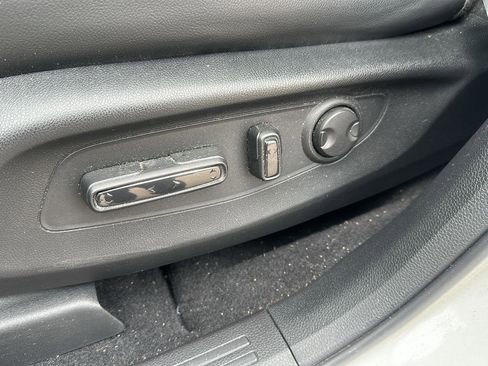 Used 2024 Honda CR-V EX-L image 12