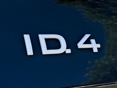 Certified 2023 Volkswagen ID.4 Pro RWD image 29