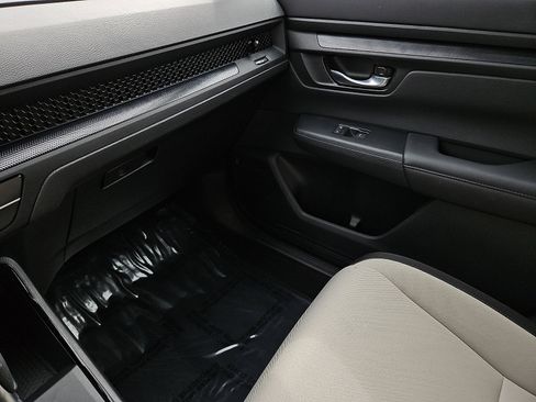 Used 2023 Honda CR-V LX image 25