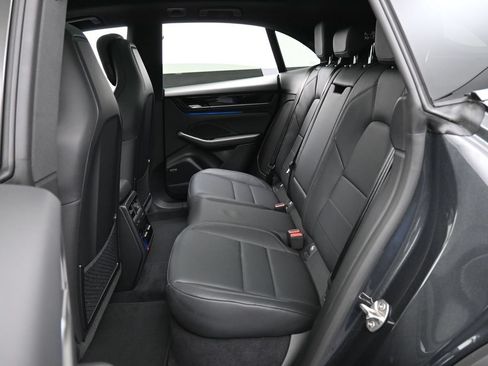 Certified 2025 Porsche Macan Electric RWD image 24