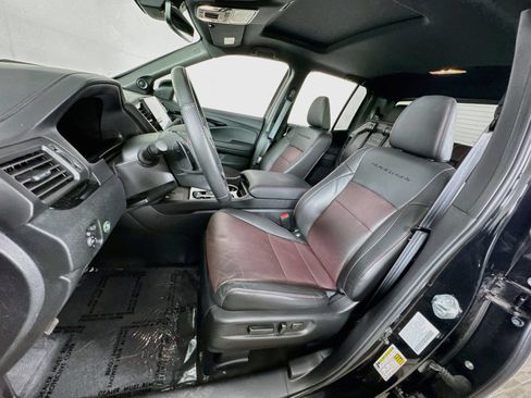 Certified 2024 Honda Ridgeline Black Edition image 12