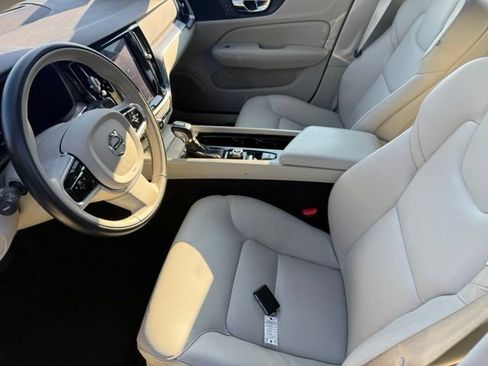 Used 2020 Volvo S60 T6 Momentum AWD/4WD image 7