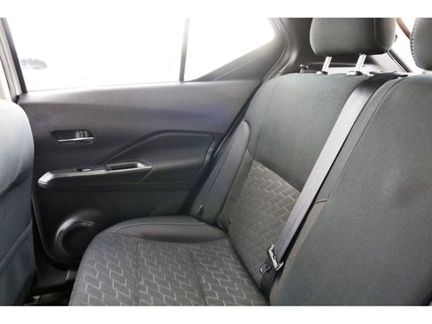 Used 2024 Nissan Kicks SV image 14