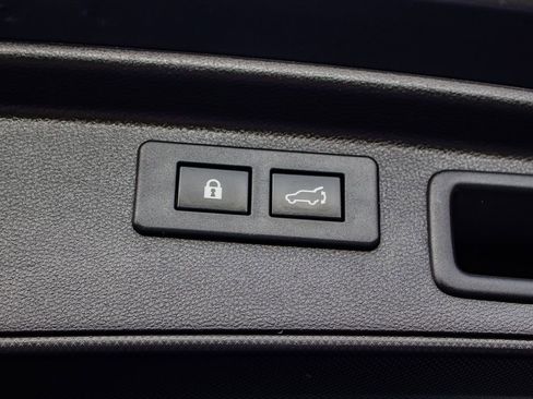 Used 2020 Subaru Forester Premium image 34