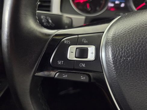 Used 2018 Volkswagen Atlas SE FWD image 18