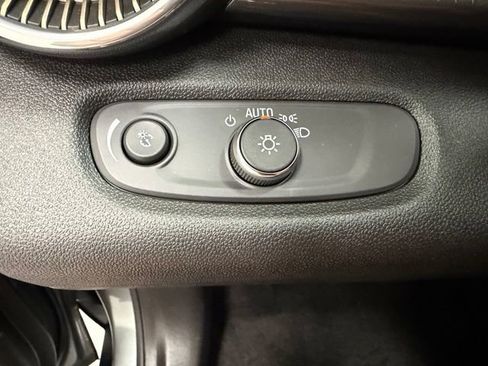 Certified 2024 Chevrolet Trax ACTIV w/ Sunroof Package FWD image 18