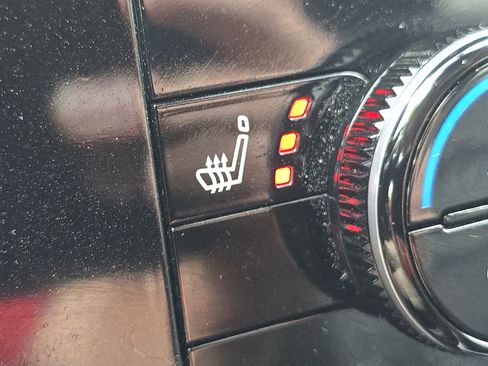 Used 2024 Nissan Pathfinder SL w/ SL Premium Package image 16