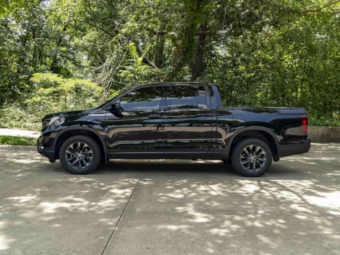 Used 2024 Honda Ridgeline Sport image 6