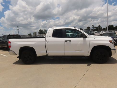 Used 2019 Toyota Tundra SR5 w/ SR5 Upgrade Package RWD image 10